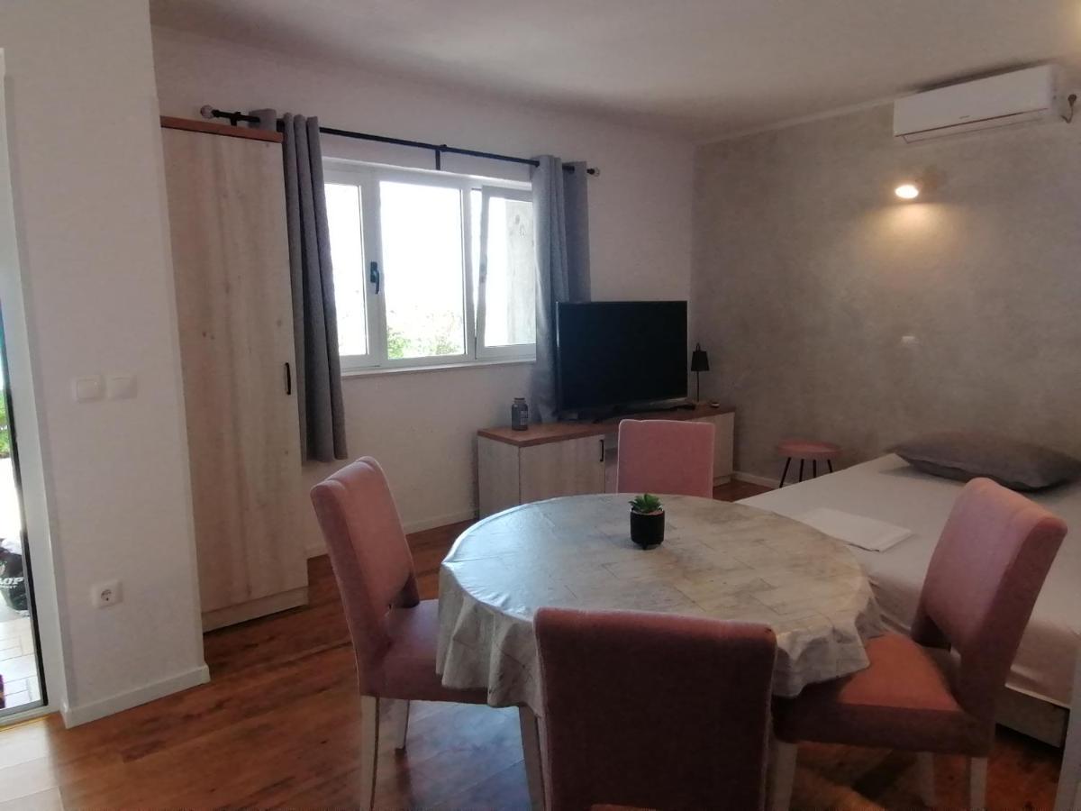 Apartmani Mares - 20 M From The Beach ブレラ 部屋 写真